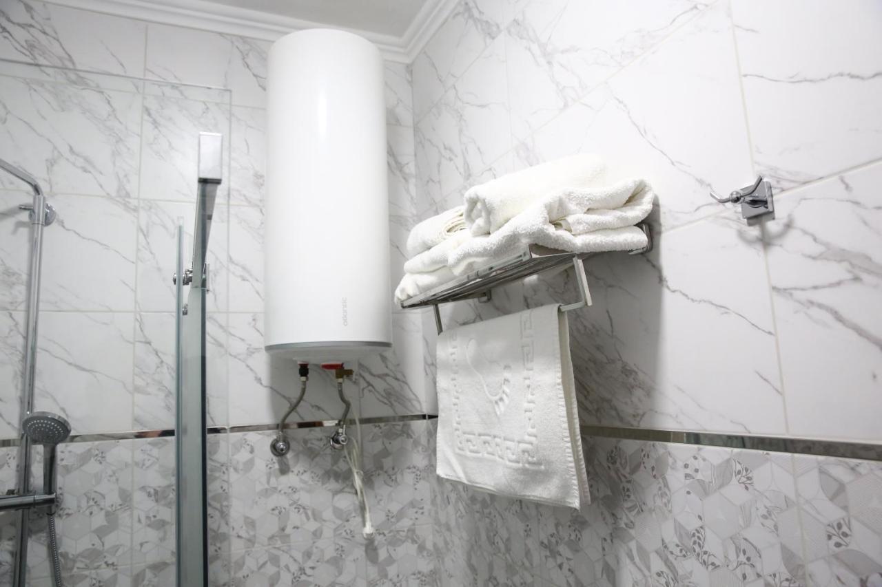 Львівський Hotell Exteriör bild