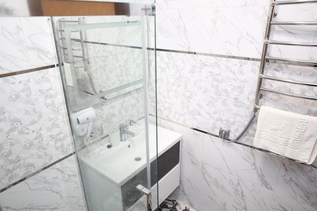 Львівський Hotell Exteriör bild