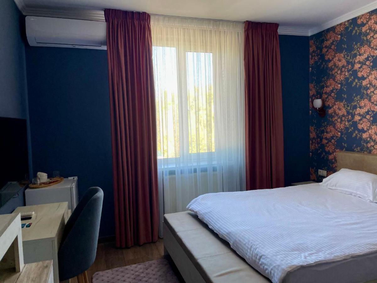 Львівський Hotell Exteriör bild