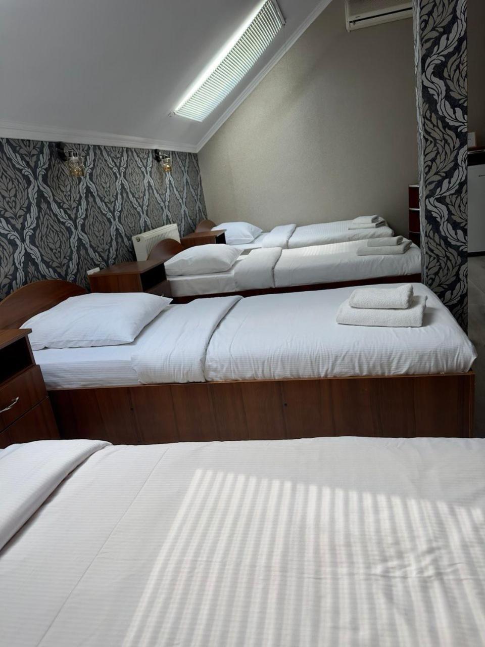 Львівський Hotell Exteriör bild