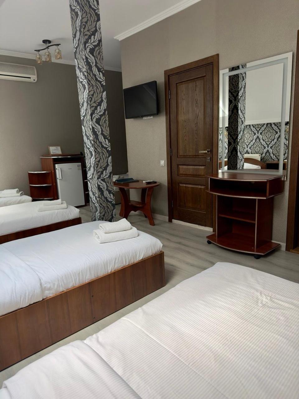 Львівський Hotell Exteriör bild