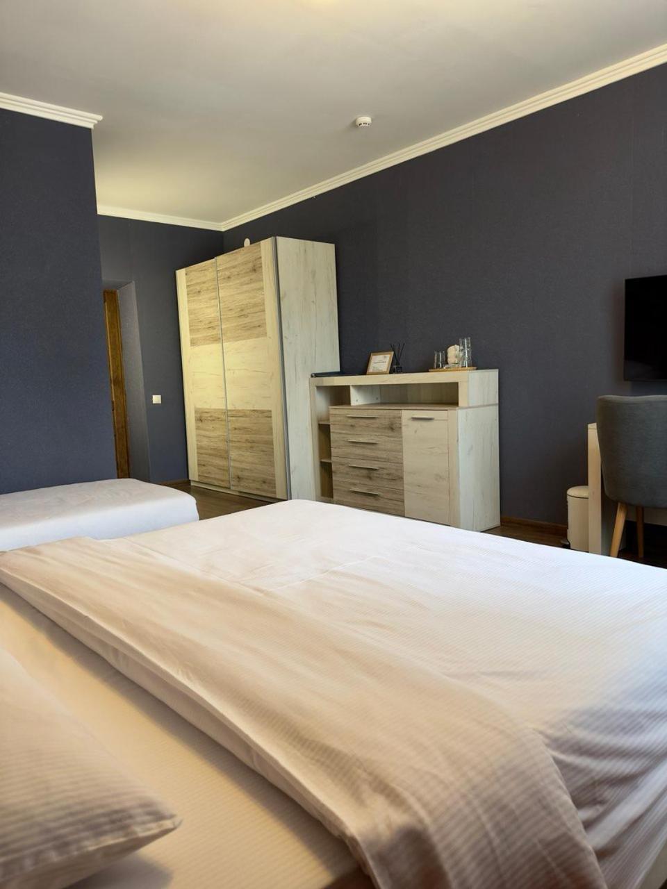 Львівський Hotell Exteriör bild